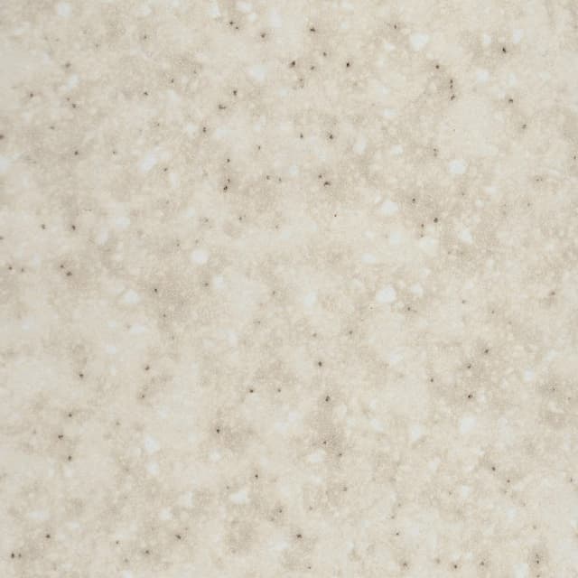 صفحه کابینت پاک چوب سامانیولو کد 2072؛ طرح سنگ روشن با دانه‌بندی کرم و طوسی
